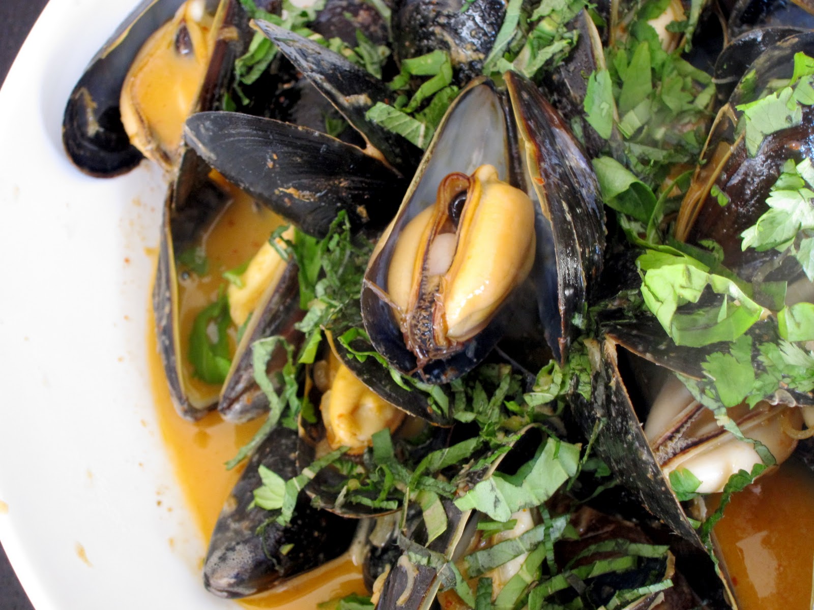 thai curry mussels