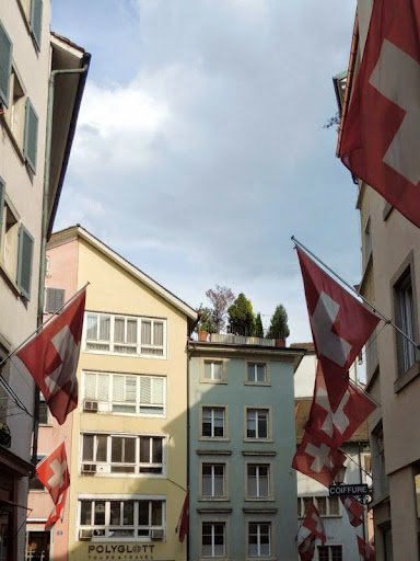 ZuerichSchweizerFlaggen