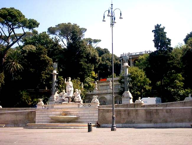 Columnas rostrales en Piazza del Popolo-Roma p70317