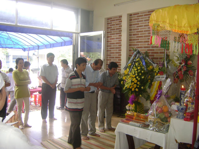 Tin buồn - Mẹ chồng bạn Hương - Bình Phước mất (29/10/2012) DSC00111