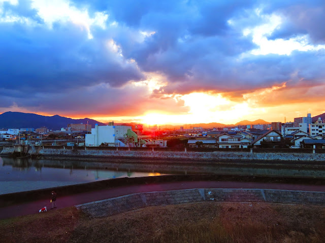 吉田太陽の丘公園から夕方の風景-18
