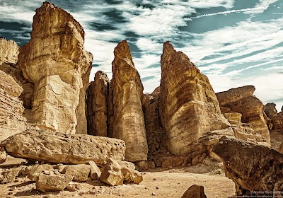Photos of Shlomo columns