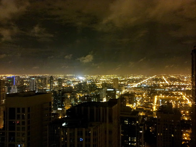 Night skyline from the 43rd floor, Four Seasons Hotel Chicago