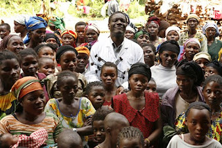Dr Denis Mukwege, gynécologue rendu célèbre mondialement pour les soins administrés aux femmes victimes des violences sexuelles dans les provinces du Nord et Sud Kivu en RDC. Photo Facebook Page de We want 2013 Nobel Peace Prize for Dr Denis Mukwege (Octobre 2012)