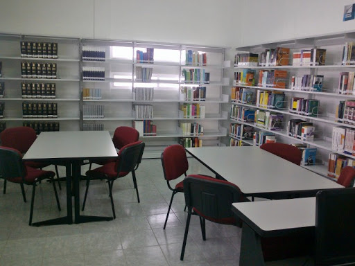 Biblioteca Preparatoria Regional Tepeaca BUAP, Dr. Antonio López Rosas, San Isidro, 75200 Tepeaca, Pue., México, Biblioteca | PUE