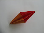 Fluted Diamond by Molly Kahn Instructions: http://www.origami-resource-center.com/fluted-diamond.html