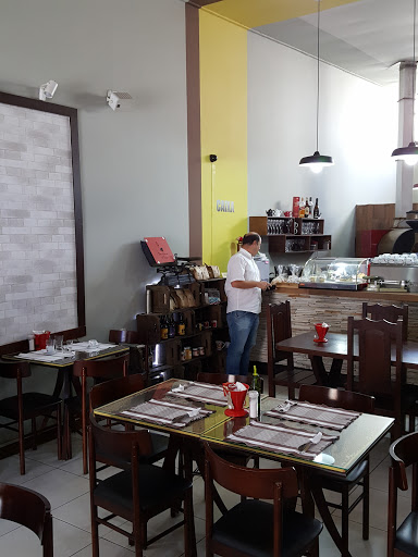 Café Floresta, R. Francisco Masseli, 436 - Centro, Itajubá - MG, 37500-011, Brasil, Loja_de_artigos_de_café, estado Minas Gerais