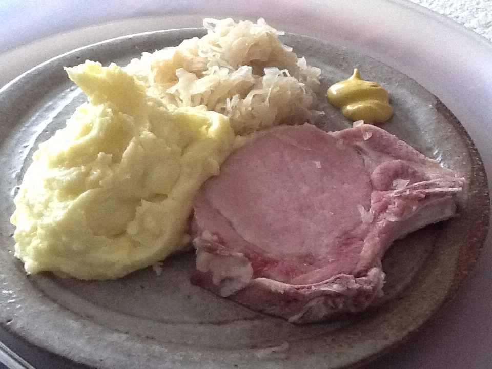 my cooking :): Rippchen mit Sauerkraut und Kartoffelpüree