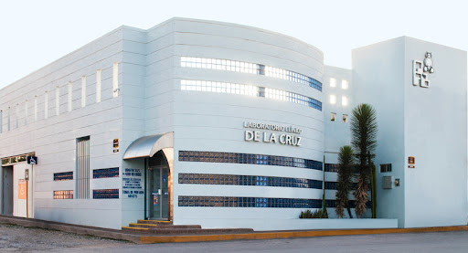 Laboratorio Clínico De La Cruz, Paseo Angel Veral 106, Santa Martha, 78760 Matehuala, S.L.P., México, Laboratorio médico | SLP