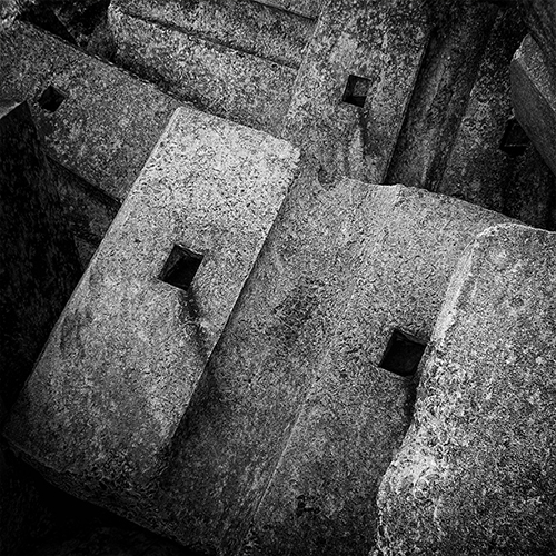 abstract photography, black and white, abstract, photo, concrete, concrete blocks, sea blocks, fotografia abstracta, blocos de betão, blocos, betao, blocos de cais, mar, ruimnm, preto e branco, abstracto, fotografia