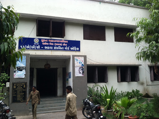 S.M.C South-West(Athwa) Zone Ward Office, 2, Maa Thakur Bhai Desai Marg, KrishnaKunj Society, Arogya Nagar, Athwa, Surat, Gujarat 395001, India, Local_government_office, state GJ