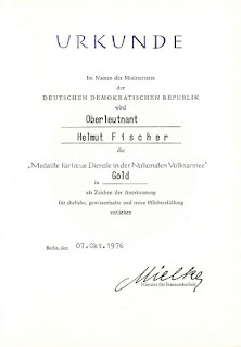 149g Medaille für treue Dienste in der Nationale Volksarmee für 15 Dienstjahre