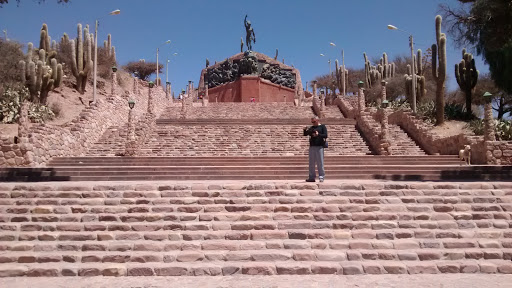 Plaza Dr. Ernesto Padilla
