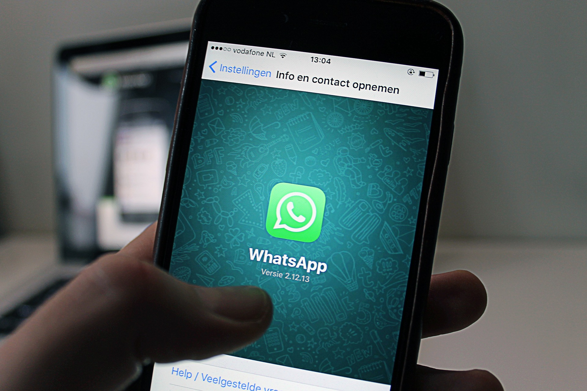 Cara Menyembunyikan Status Online di WhatsApp