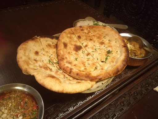 La Porte Du Taj Mahal
