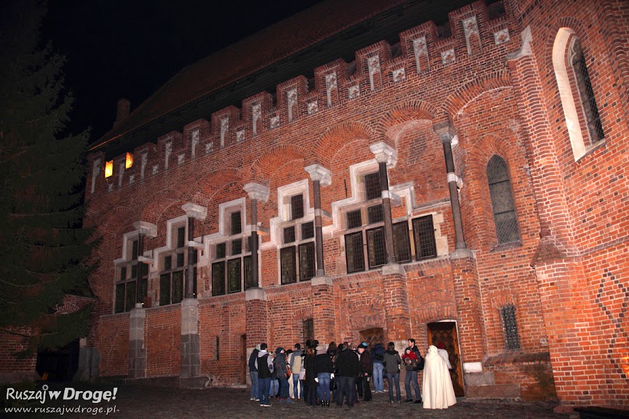 Nocne zwiedzanie zamku w Malborku