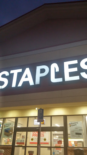 Office Supply Store «Staples», reviews and photos, 135 Crooked Run Plaza #20, Front Royal, VA 22630, USA