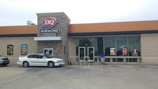 Fast Food Restaurant «DQ Grill & Chill Restaurant», reviews and photos, 1204 S Lincoln St, Knoxville, IA 50138, USA