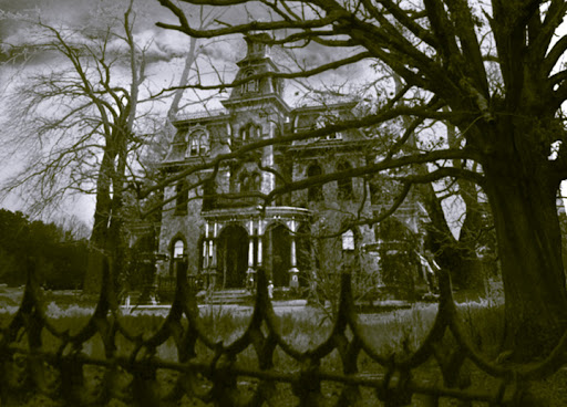 The Top 10 Most Haunted Houses In The World Image