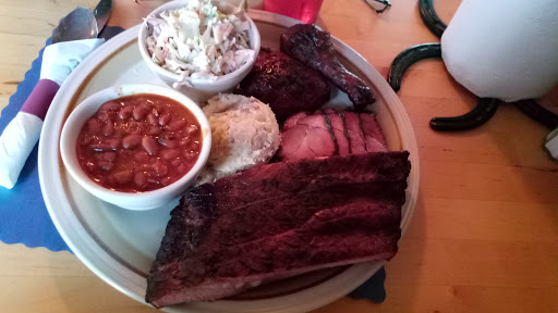 Barbecue Restaurant «Famous Willies Barbecue», reviews and photos, 107 E 7th Ave, Post Falls, ID 83854, USA
