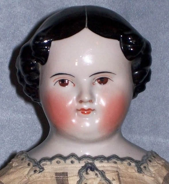 selling antique dolls