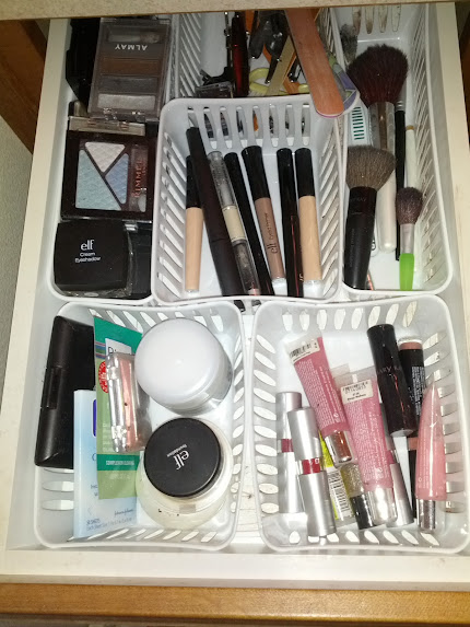 Make-up drawer organized | rick•a•bam•boo #organization