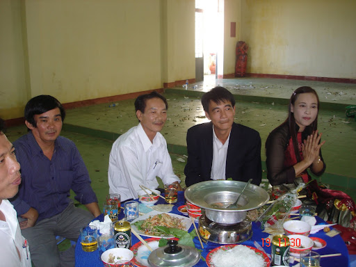 Chào mừng Ngày nhà giáo Việt Nam 20/11 2010 - Page 3 DSC00206