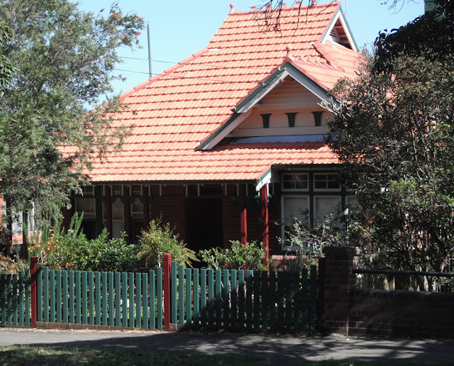 Square pickets at 26 Barton Avenue Haberfield 