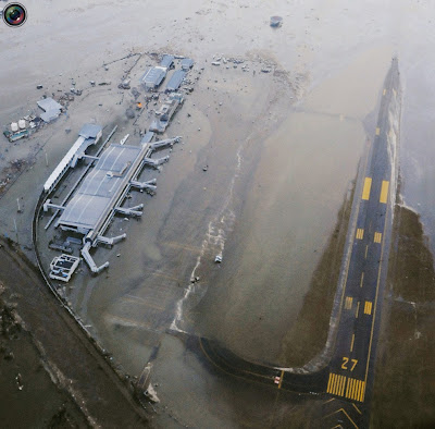 [Internacional] Diversas Fotos do Aeroporto Inundado no Japão (Sendai)  Aerop+Sendai_Japao_Tsunami_mar2011+%252818%2529