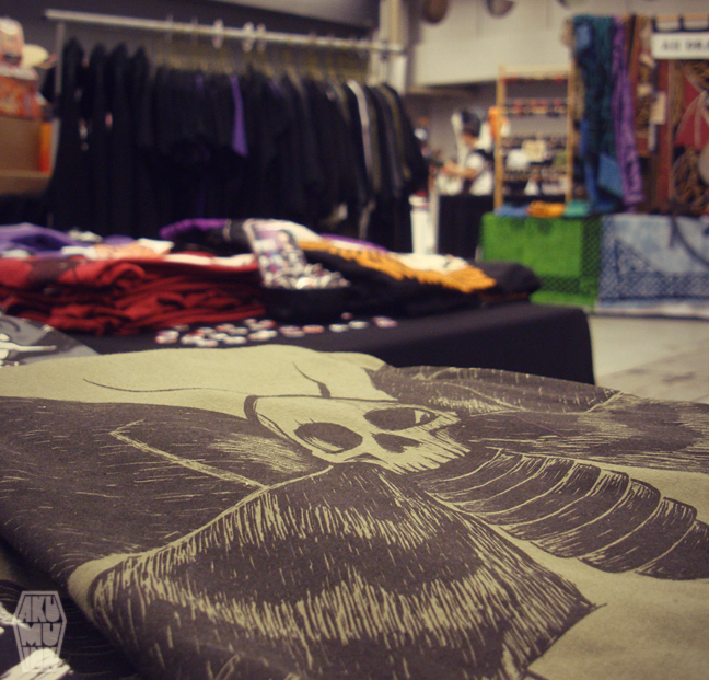 otakuthon, comicon artist alley, moth tshirt, dead moth shirt, otaku artist, anime convention tshirt, anime con shirt, otakuthon 2012, otakuthon gothic tshirts, otakuthon tshirts, otakuthon emo tees