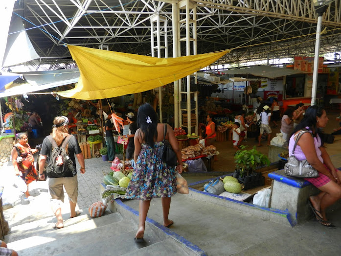 Puerto Escondido market