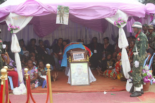 Les obsèques du colonel Mamadou Moustafa Ndala, tué dans une embuscade à Beni (Nord-Kivu).Radio Okapi/ Ph. John Bompengo.