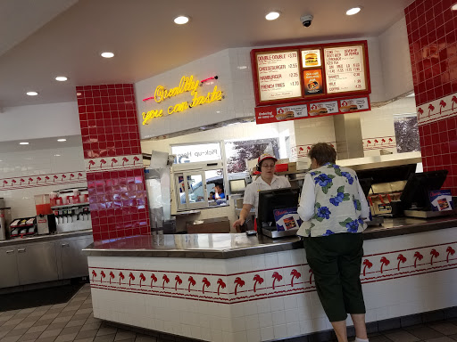 Hamburger Restaurant «In-N-Out Burger», reviews and photos, 1020 Olive Dr, Davis, CA 95616, USA