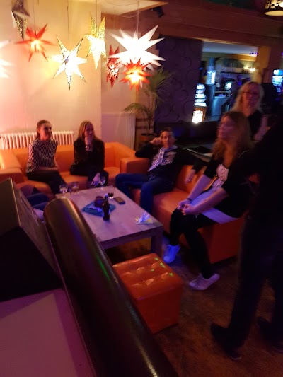 Photos of Black Light Mini Golf Berlin