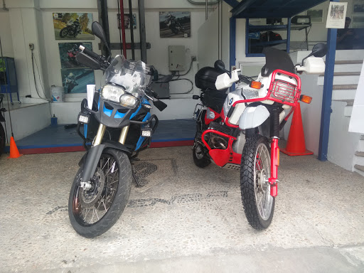 Suzuki - Potenza Motors SA de CV, Avenida Vicente Guerrero, 400, Tefontepec, 62250 Cuernavaca, Mor., México, Concesionario de motocicletas | MOR