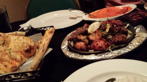 Indian Restaurant «Sizler Indian & Pakistani restaurant», reviews and photos, 7511 International Dr, Orlando, FL 32819, USA