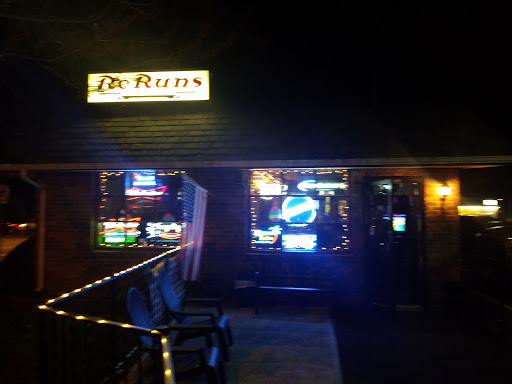 Bar & Grill «Reruns Bar & Grill», reviews and photos, 549 Main St, West Haven, CT 06516, USA