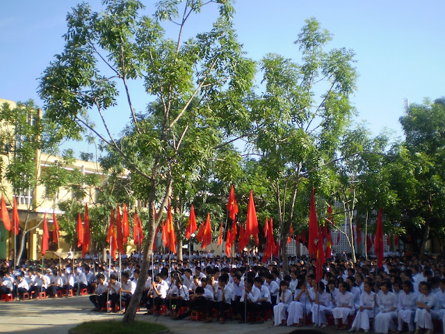 Hoạt động của 87TưNghĩa nhân ngày Nhà giáo Việt Nam 20/11/2012  PB200002