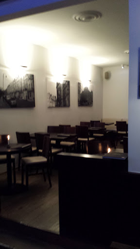 THE BRITISH PUB