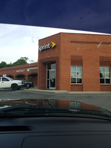 Cell Phone Store «Sprint Store», reviews and photos, 2269 Wilma Rudolph Blvd, Clarksville, TN 37040, USA