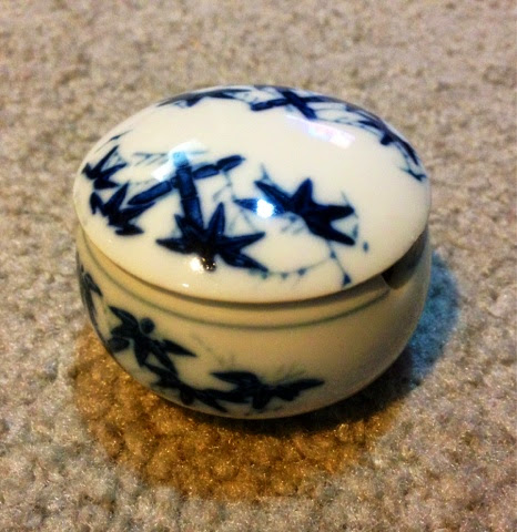 Modern Japanese Pottery and Porcelain Marks (窯印): MADE IN JAPAN OR JAPAN