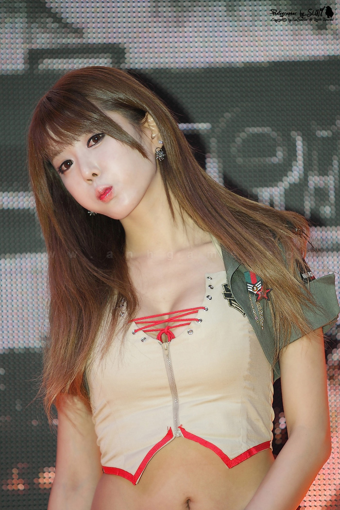 Showgirl G-Star 2012: Heo Yoon Mi - Ảnh 76