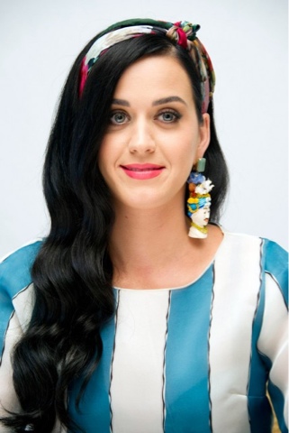 DIARY OF A CLOTHESHORSE: KATY PERRY WEARS DOLCE&GABBANA