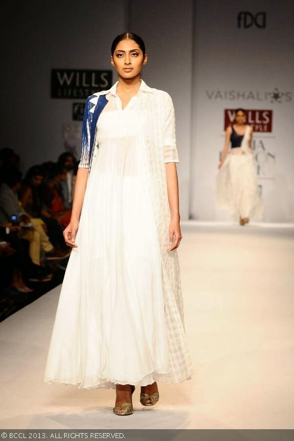 Sanea showcases a creation by fashion designer Vaishali S on Day 5 of Wills Lifestyle India Fashion Week (WIFW) Spring/Summer 2014, held in Delhi.