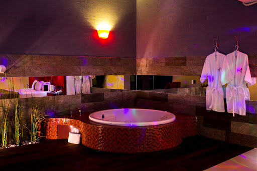 Red Mandala Hotel & Suites, Calz. de Guadalupe 705, El Cerrito, 54800 Cuautitlán, Méx., México, Alojamiento en interiores | EDOMEX