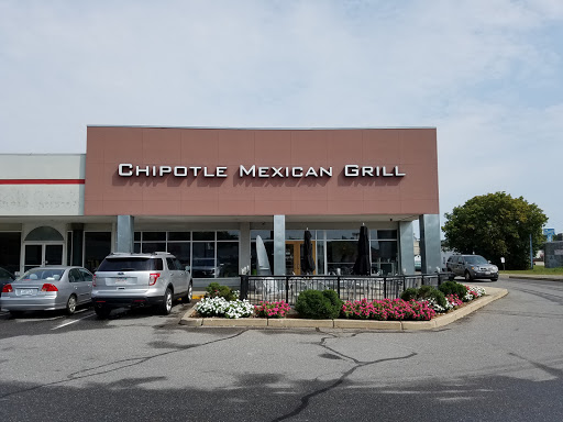 Mexican Restaurant «Chipotle Mexican Grill», reviews and photos, 97 Boston Turnpike, Shrewsbury, MA 01545, USA