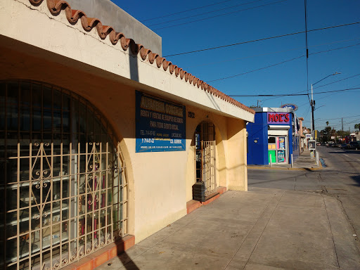 Alfarería González, Abraham Lincoln 2802, Guerrero, 88240 Nuevo Laredo, Tamps., México, Tienda de electrodomésticos | TAMPS