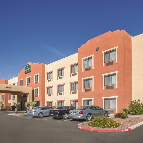 La Quinta Inn & Suites by Wyndham NW Tucson Marana logo