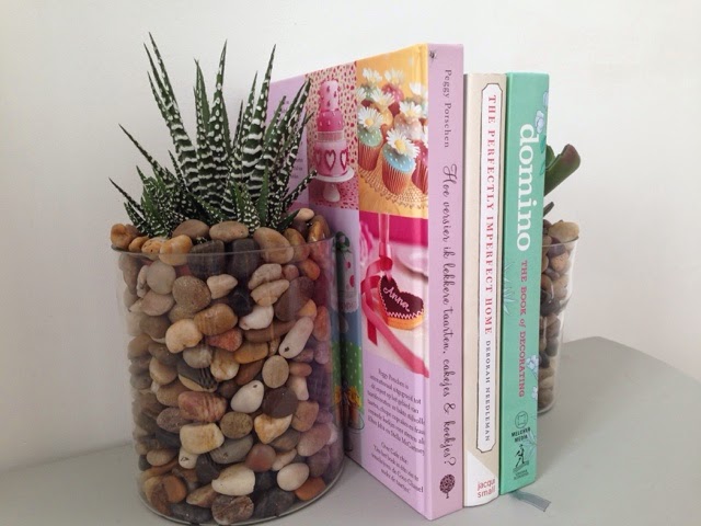 Katherinne Ribeiro Diy bookend,Aparador de livros Adesivo Va De Bike ~ Katherinne Ribeiro Diy bookend,Aparador de livros