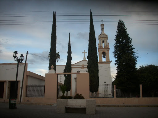 Casa Parroquial, Calle Aramberri 7, Centro de Dr.arroyo, Doctor Arroyo Centro, 67900 Dr Arroyo, N.L., México, Institución religiosa | NL